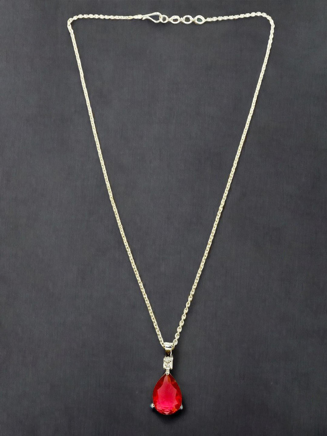 

FEMMIBELLA Silver-Plated Diamond Shaped Pendants With Chain, Red