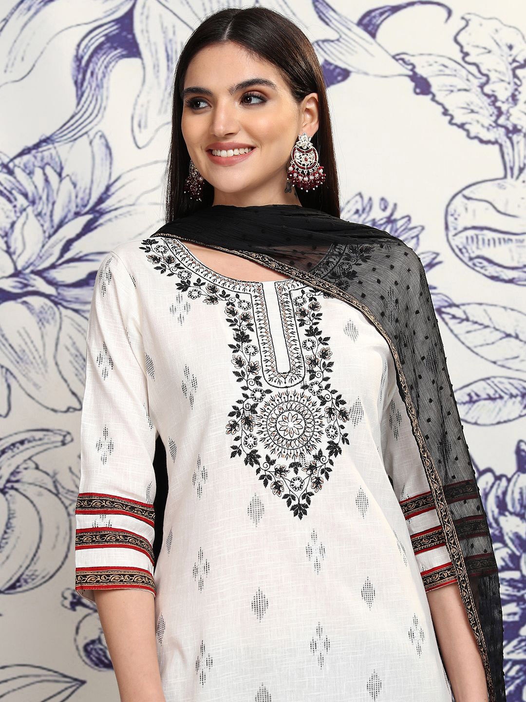 

Vishudh Ethnic Motifs Embroidered Thread Work Pure Cotton Kurta with Trousers & Dupatta, Off white