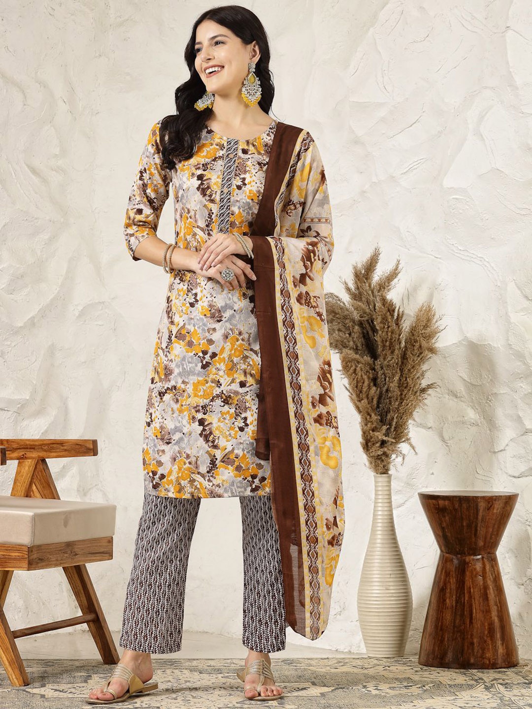 

Stylum Mustard Yellow Round Neck Floral Printed Regular Gotta Patti Straight Kurta Set