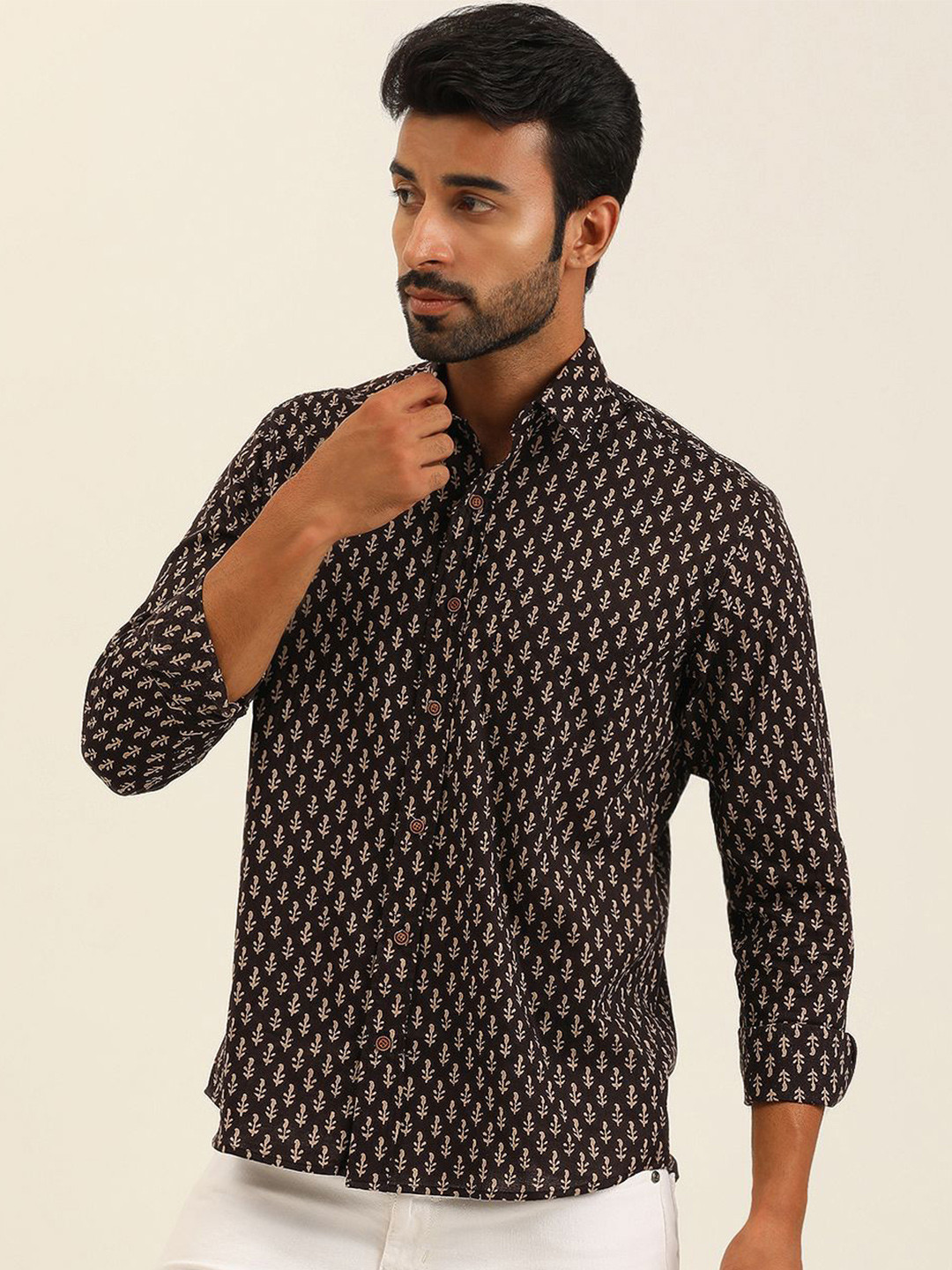

SPS Relaxed Ethnic Motifs Printed Spread Collar Cotton Casual Shirt, Brown
