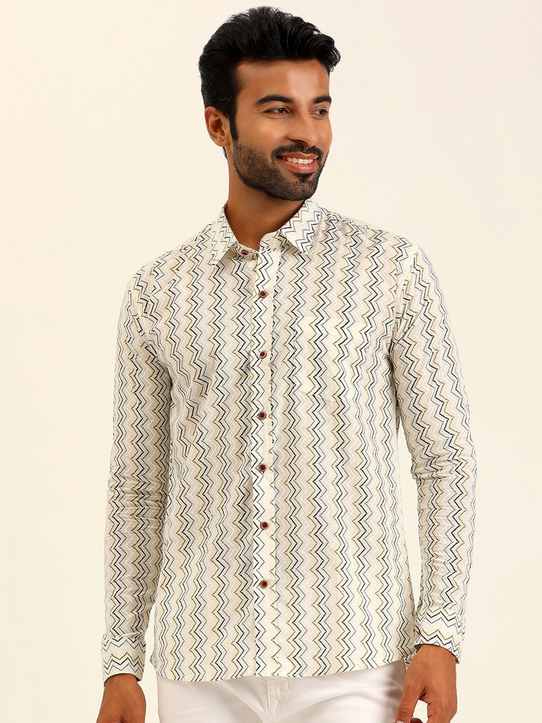 

SPS Relaxed Geometric Printed Spread Collar Cotton Casual Shirt, White