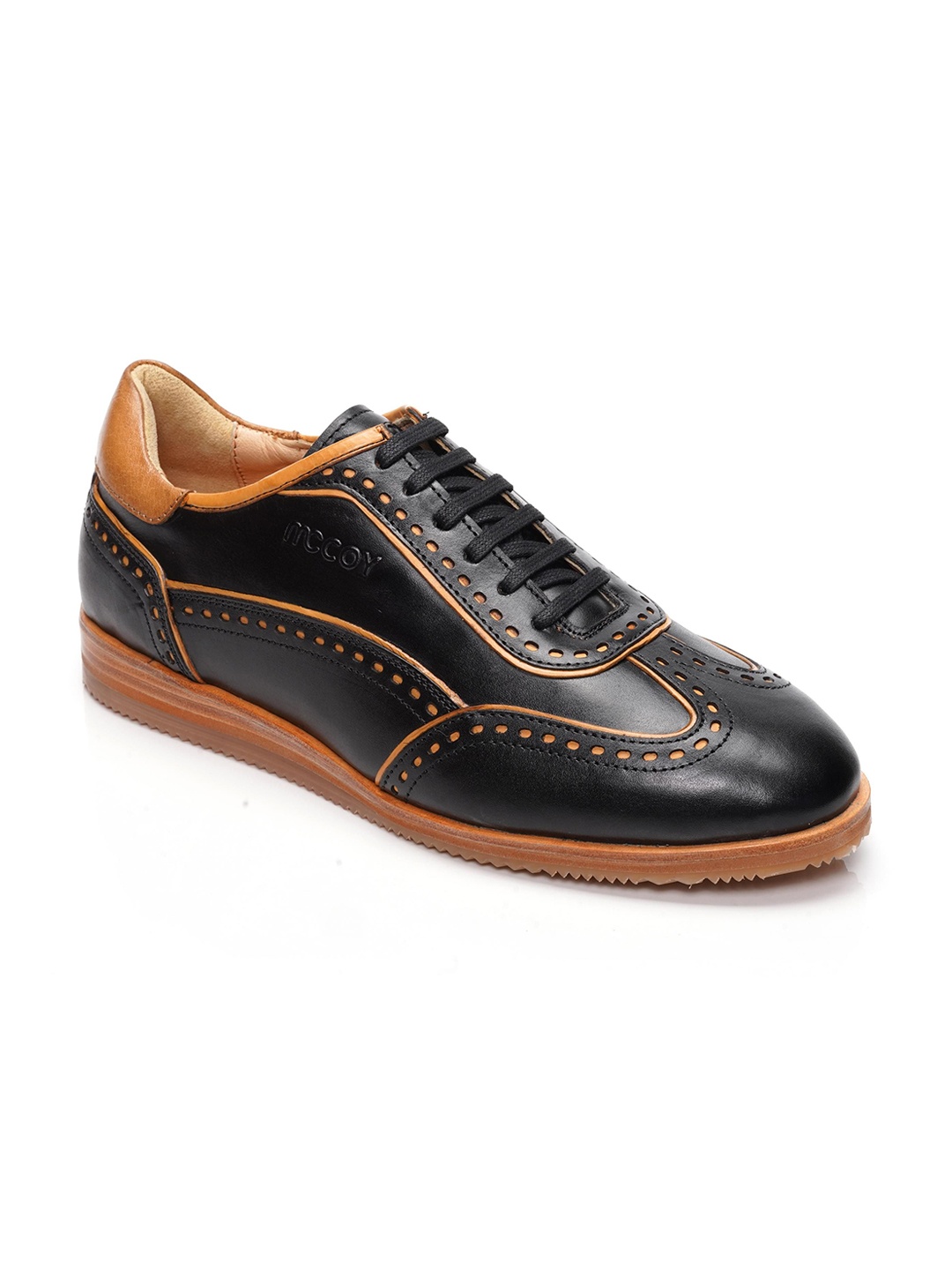 

mccoy Men Textured Round Toe Leather Formal Brogues, Black