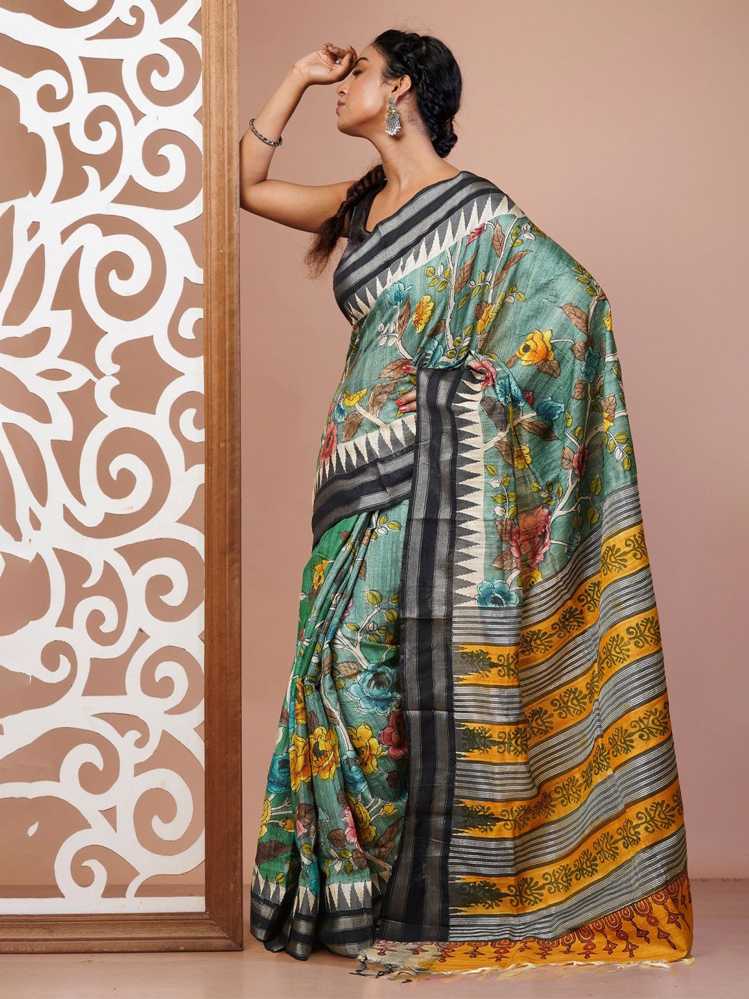 

Unnati Silks Kalamkari Zari Pure Silk Handloom Tussar Saree, Green