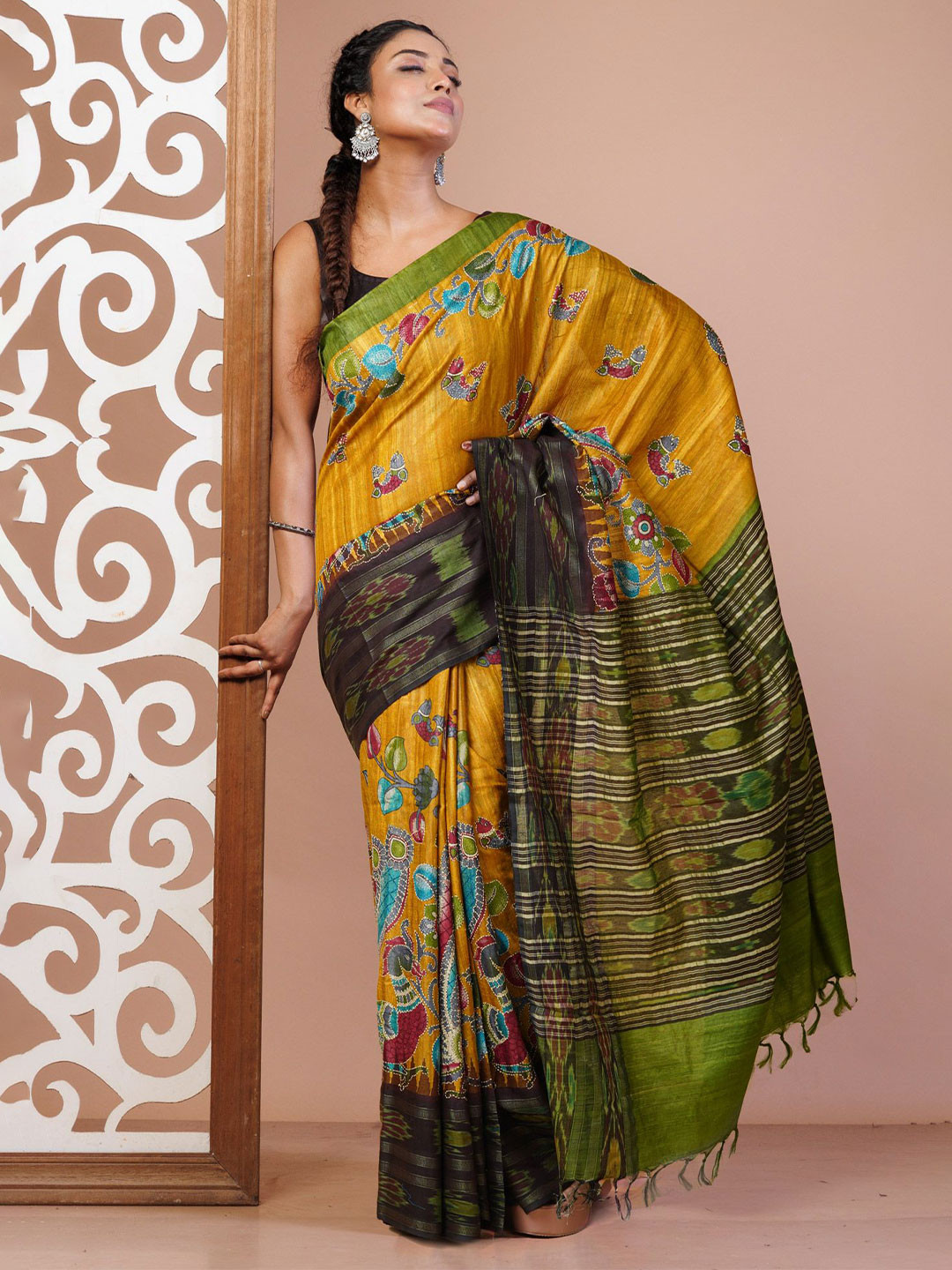 

Unnati Silks Kalamkari Kantha Work Pure Silk Handloom Tussar Saree, Yellow