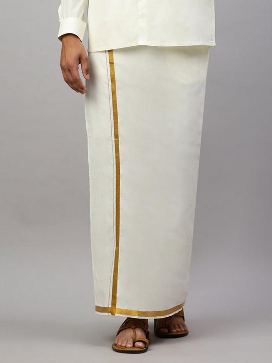 

Ramraj Men Pure Cotton Dhoti With Zari Border, White