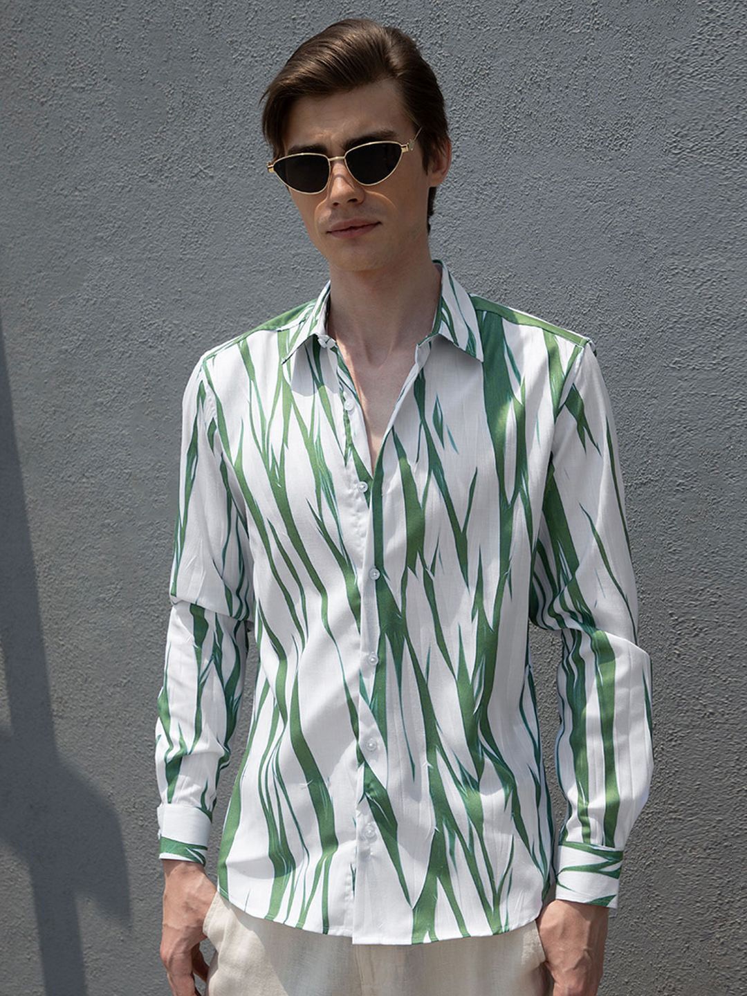 

Banana Club Classic Spread Collar Casual Shirt, Green