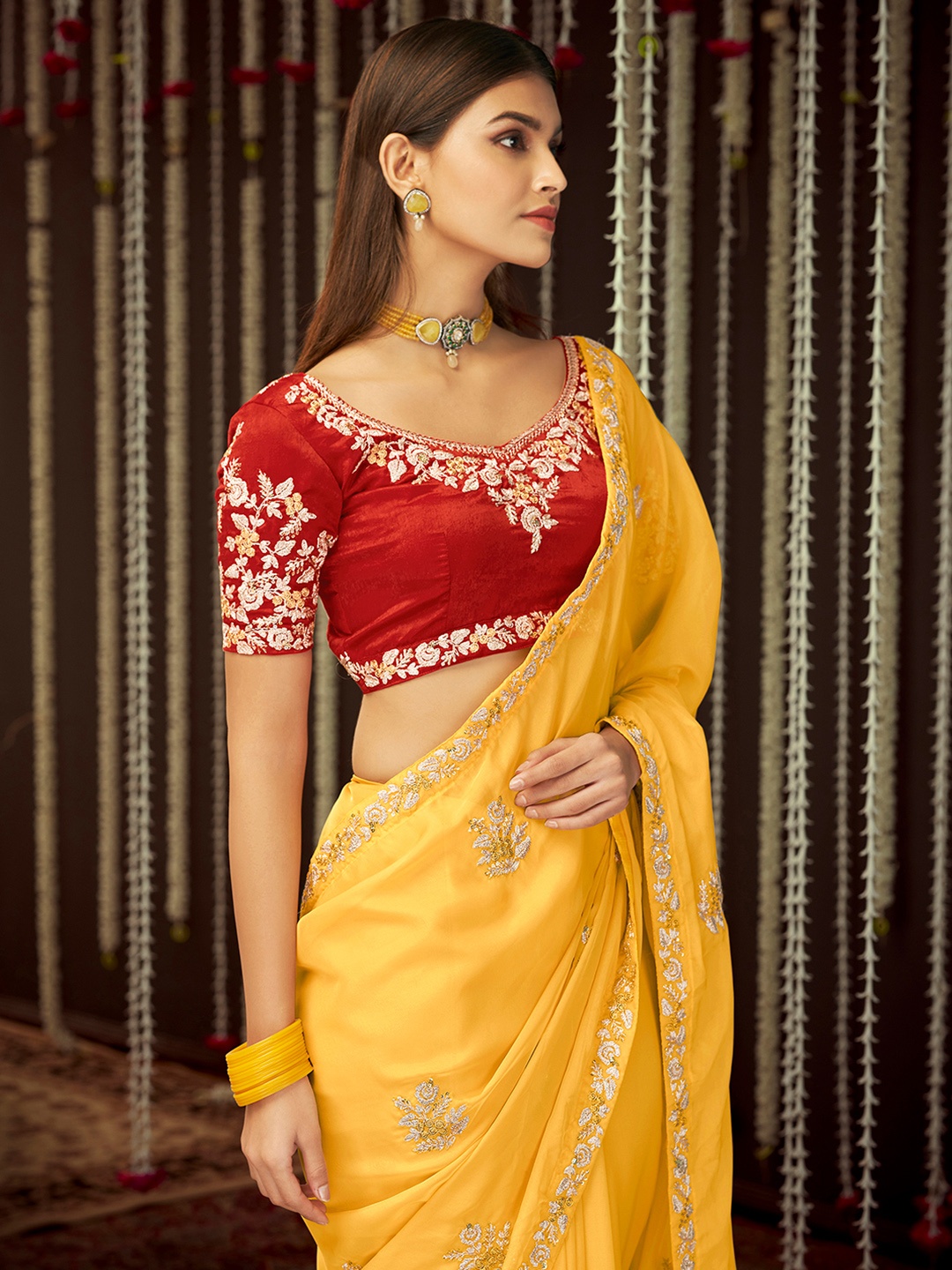 

Trendmalls Embellished Sequinned Organza Heavy Work Saree, Yellow