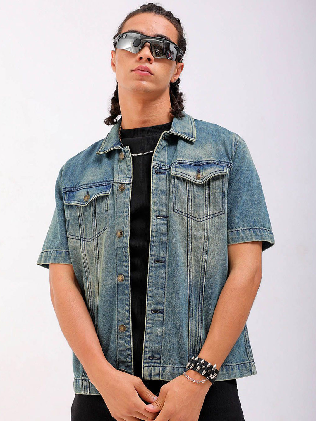 

The Indian Garage Co Men Mid-Wash Relaxed Fit Trucker Jacket, Blue