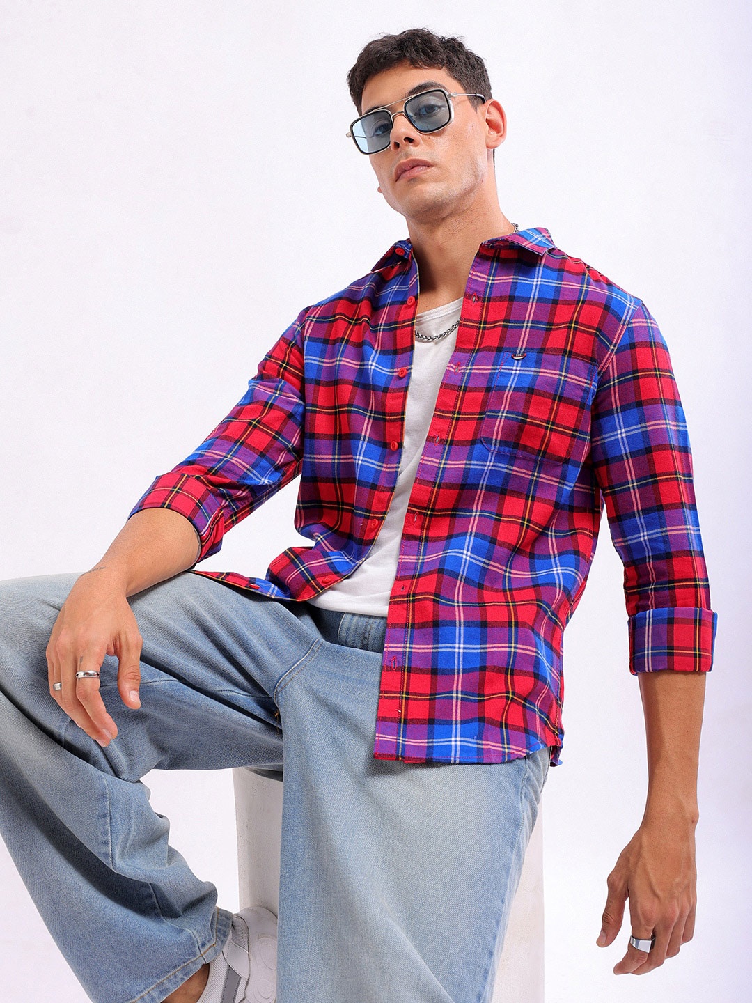 

The Indian Garage Co Slim Fit Checked Spread Collar Pure Cotton Casual Shirt, Navy blue