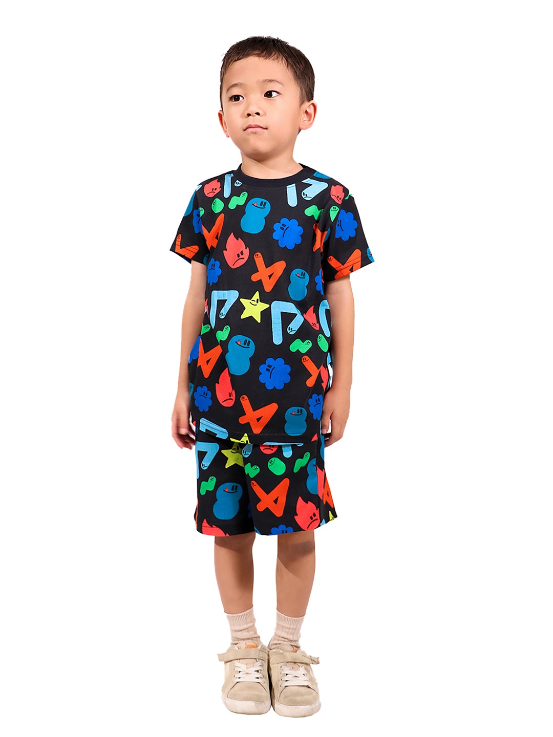 

Whistle & Hops Boys Printed Pure Cotton T-shirt With Shorts, Black