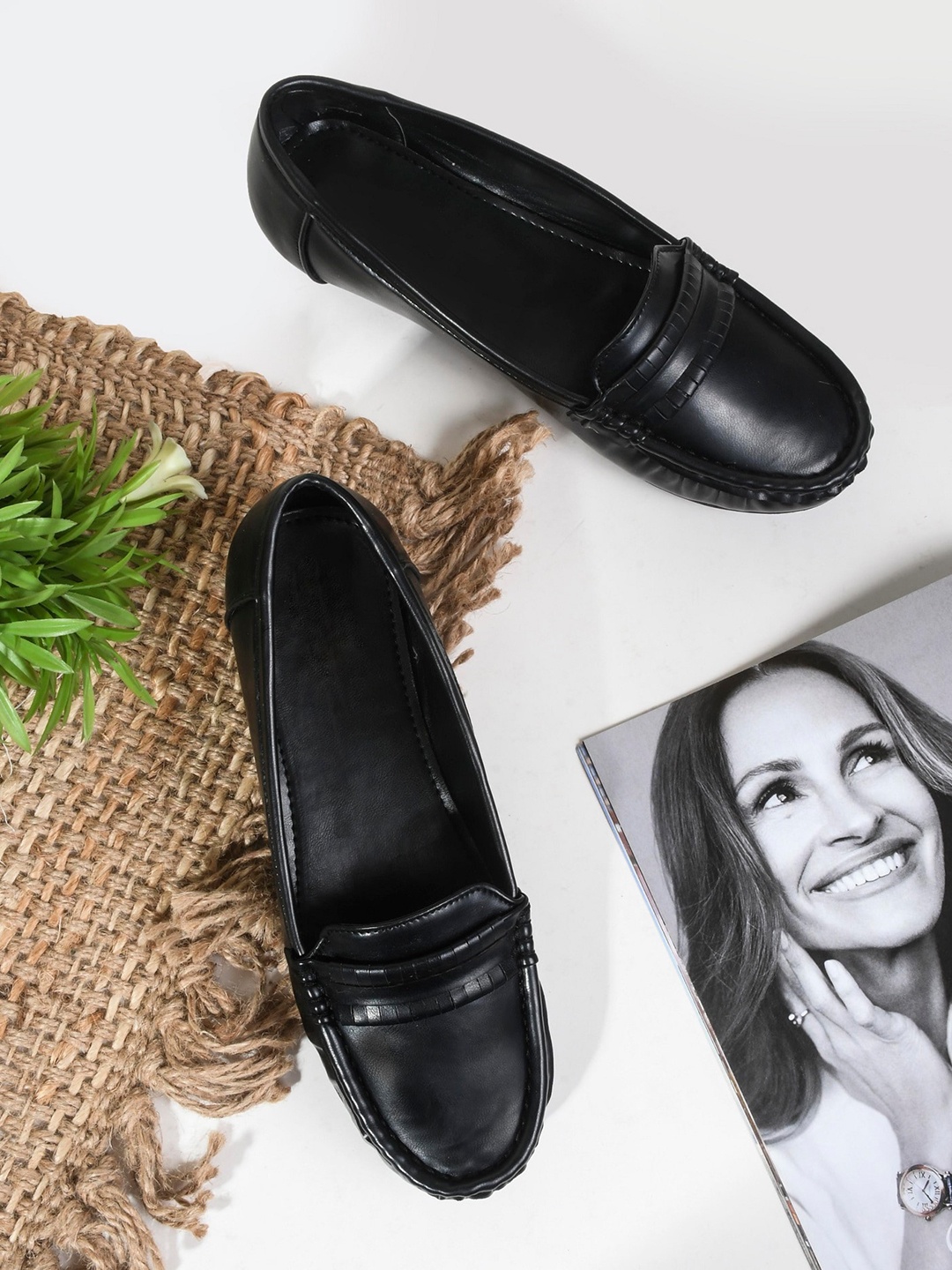 

Try Me Women Round Toe Comfort Insole Loafers, Black