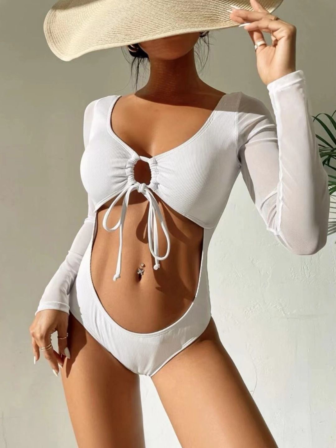 

Stylecast X KPOP Round Neck Long Sleeves Bodysuit, White