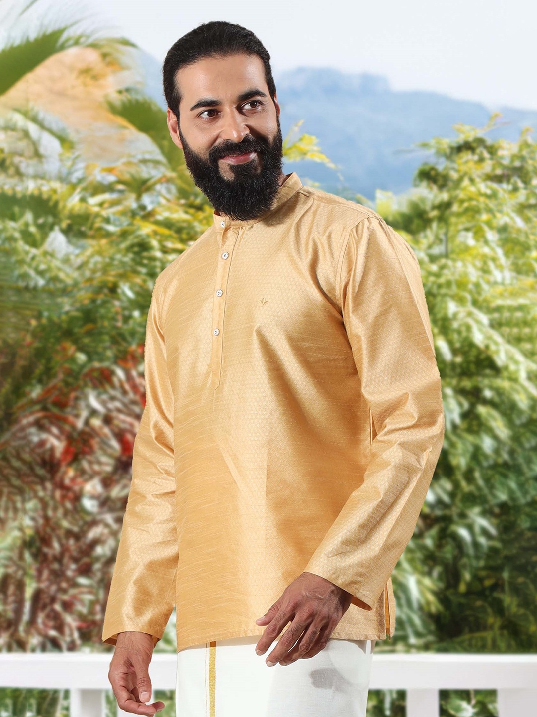 

FILORI Self Design Ethnic Motif Festive Short Kurta, Gold