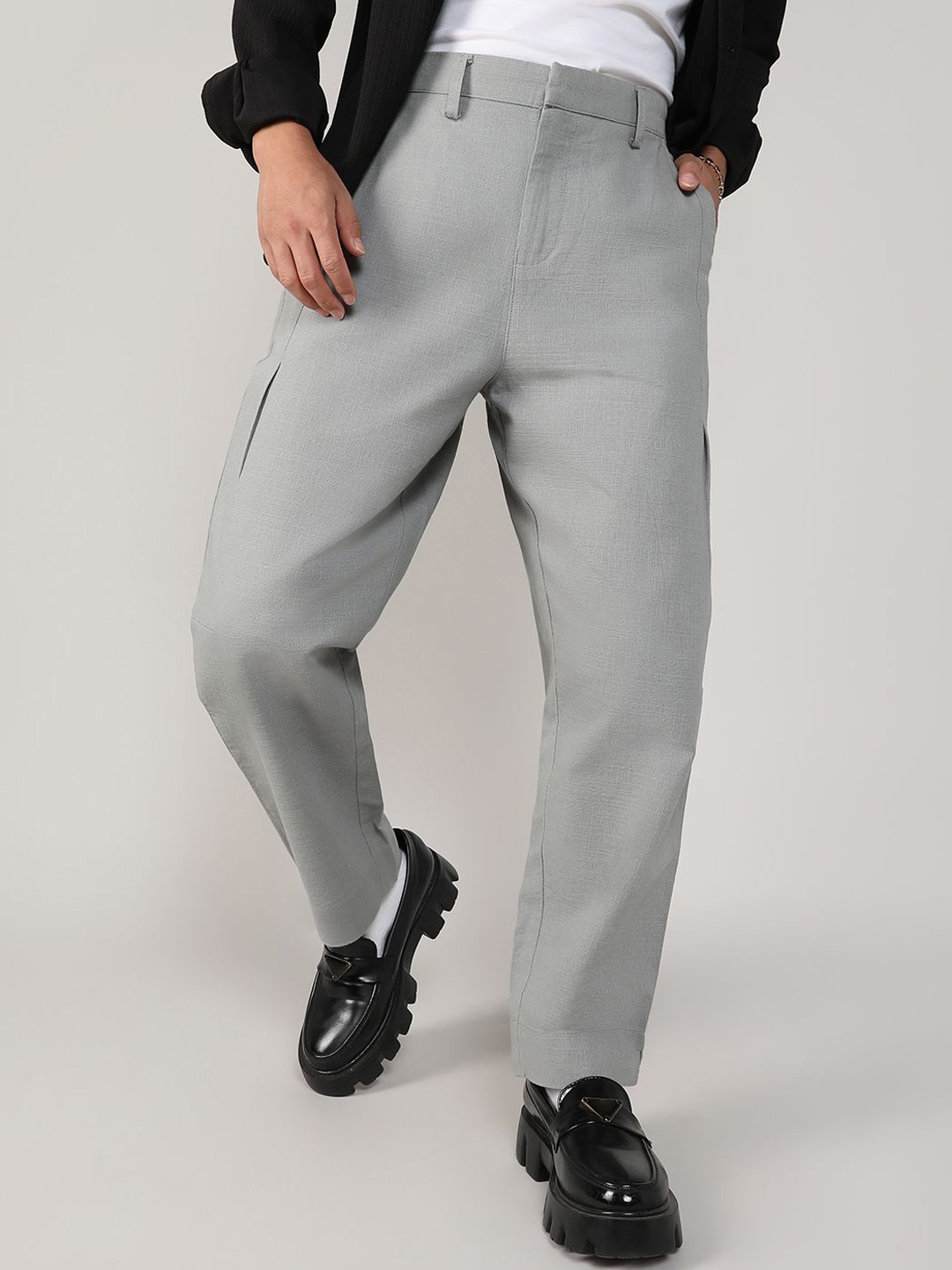 

Campus Sutra Men Comfort Mid-Rise Easy Wash Formal Trousers, Grey