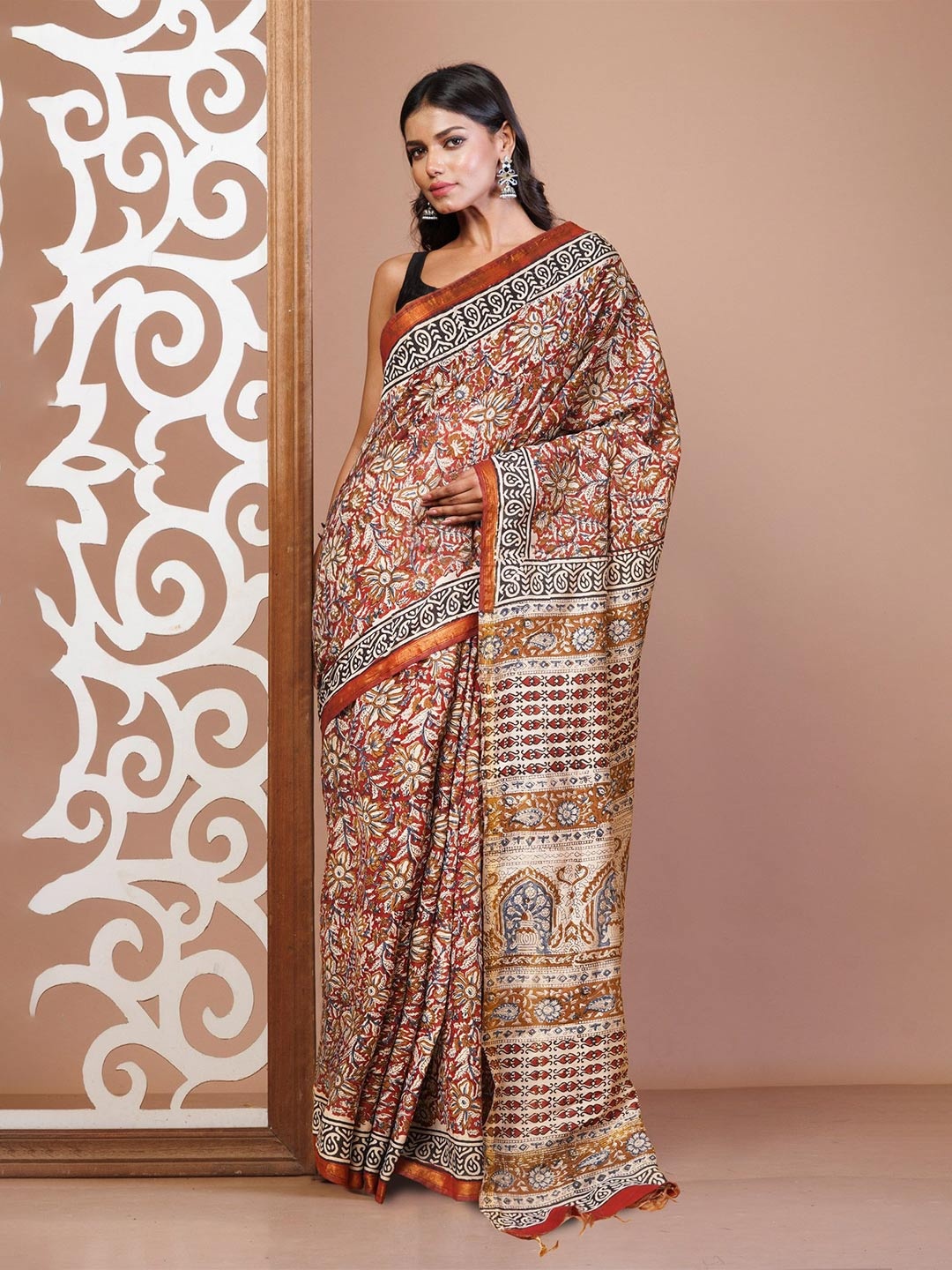 

Unnati Silks Floral Zari Silk Cotton Handloom Bagru Saree, Brown