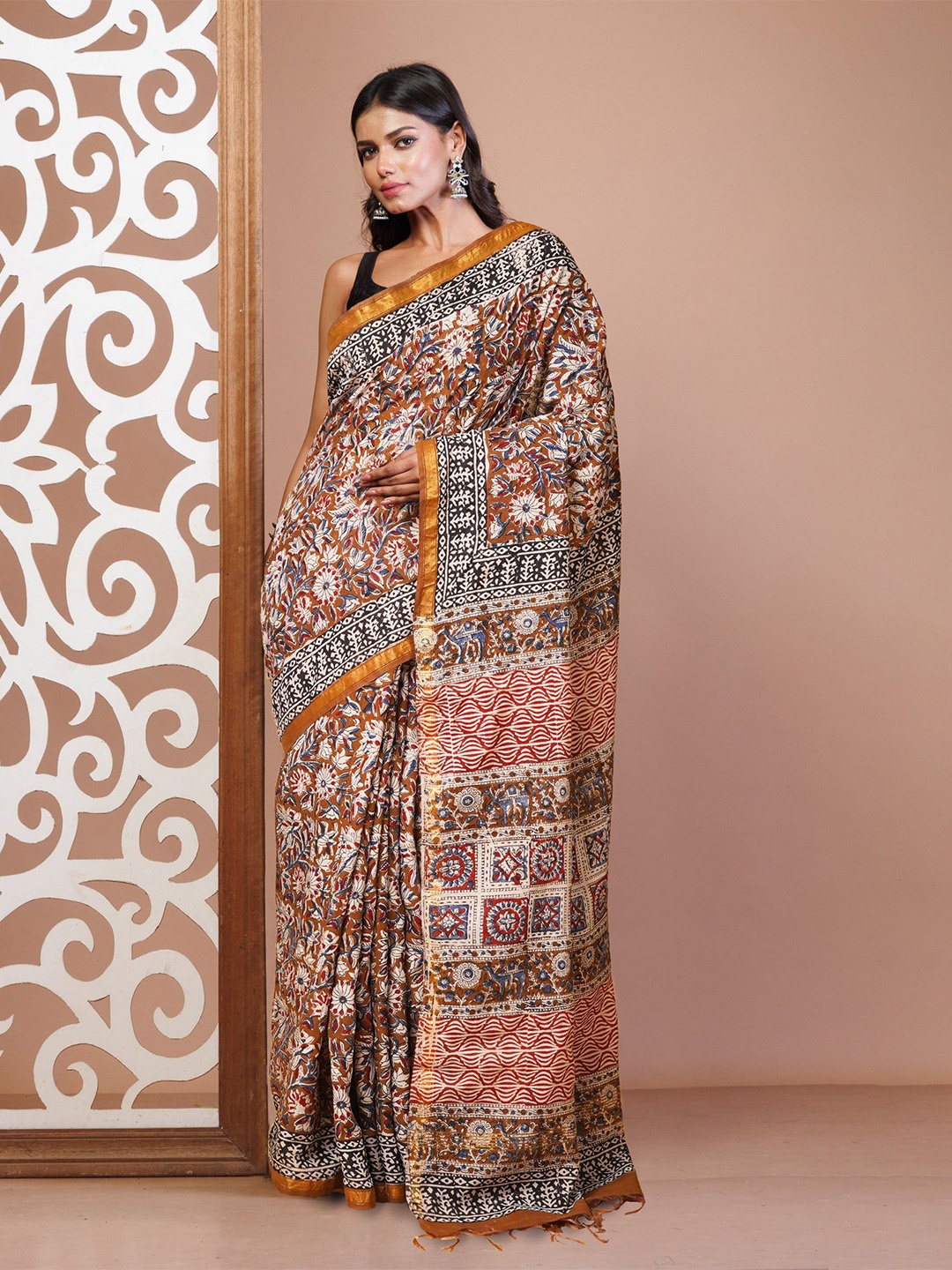 

Unnati Silks Floral Zari Handloom Bagru Saree, Brown