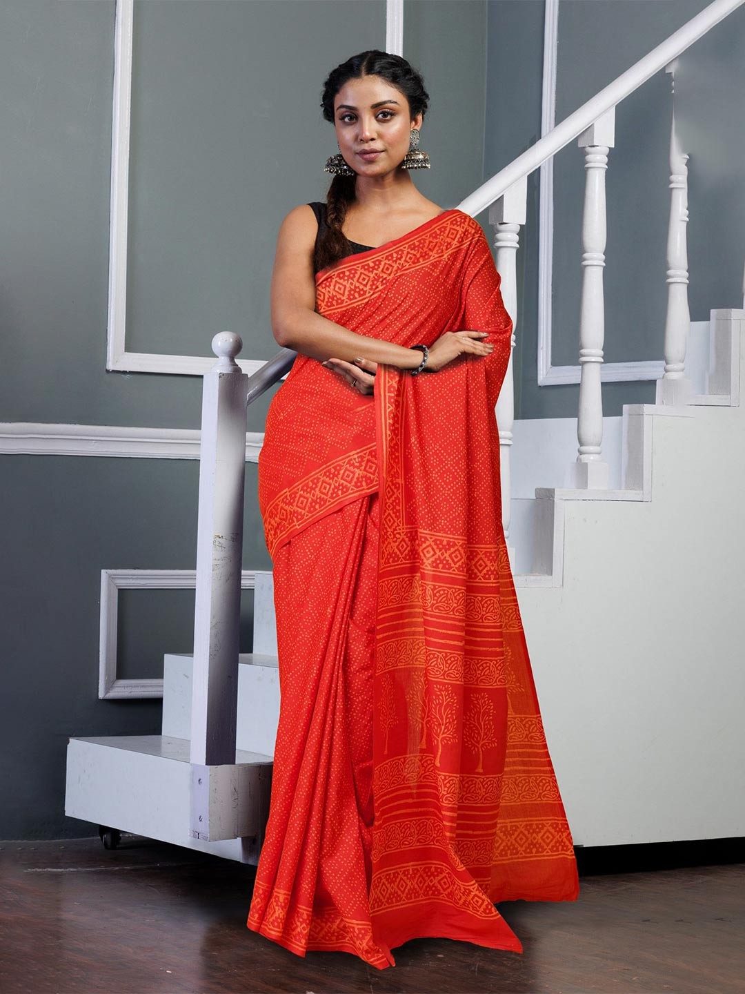 

Unnati Silks Ethnic Motifs Pure Cotton Handloom Block Print Saree, Red