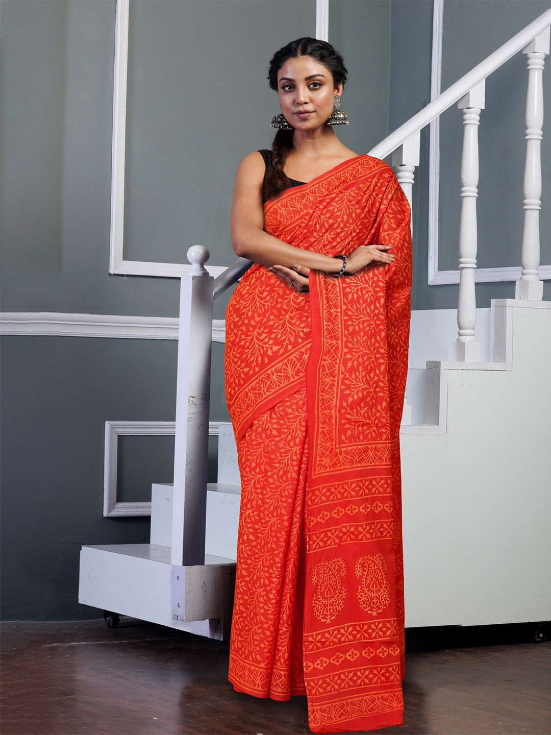 

Unnati Silks Ethnic Motifs Pure Cotton Handloom Block Print Saree, Red