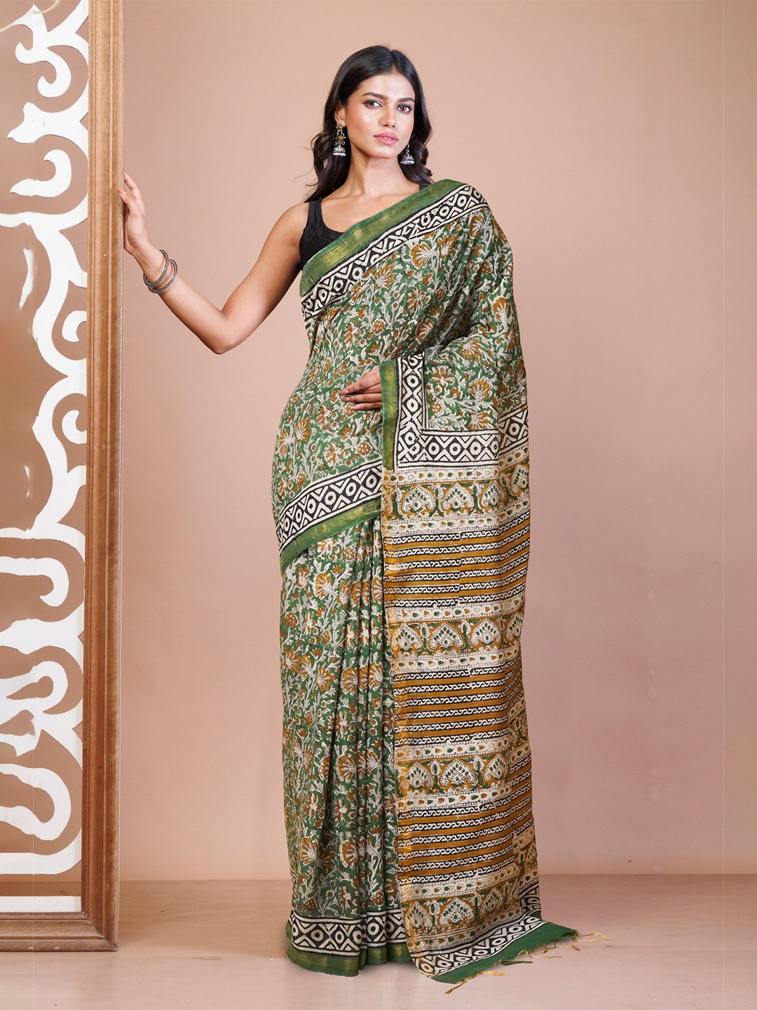 

Unnati Silks Embellished Zari Handloom Bagru Saree, Green