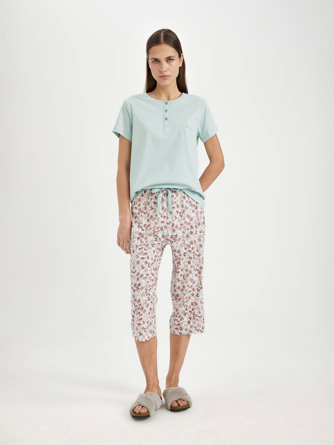 

DeFacto Women Checked T-shirt with Trousers, Na