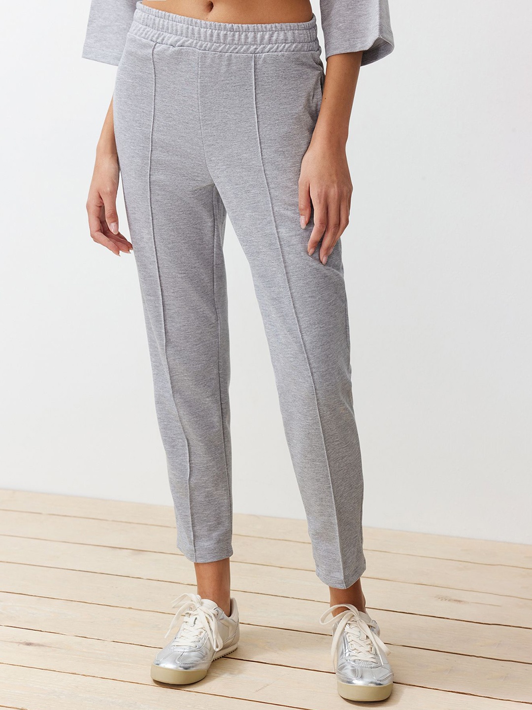 

Trendyol Colourblocked Round Neck Top With Trousers, Grey