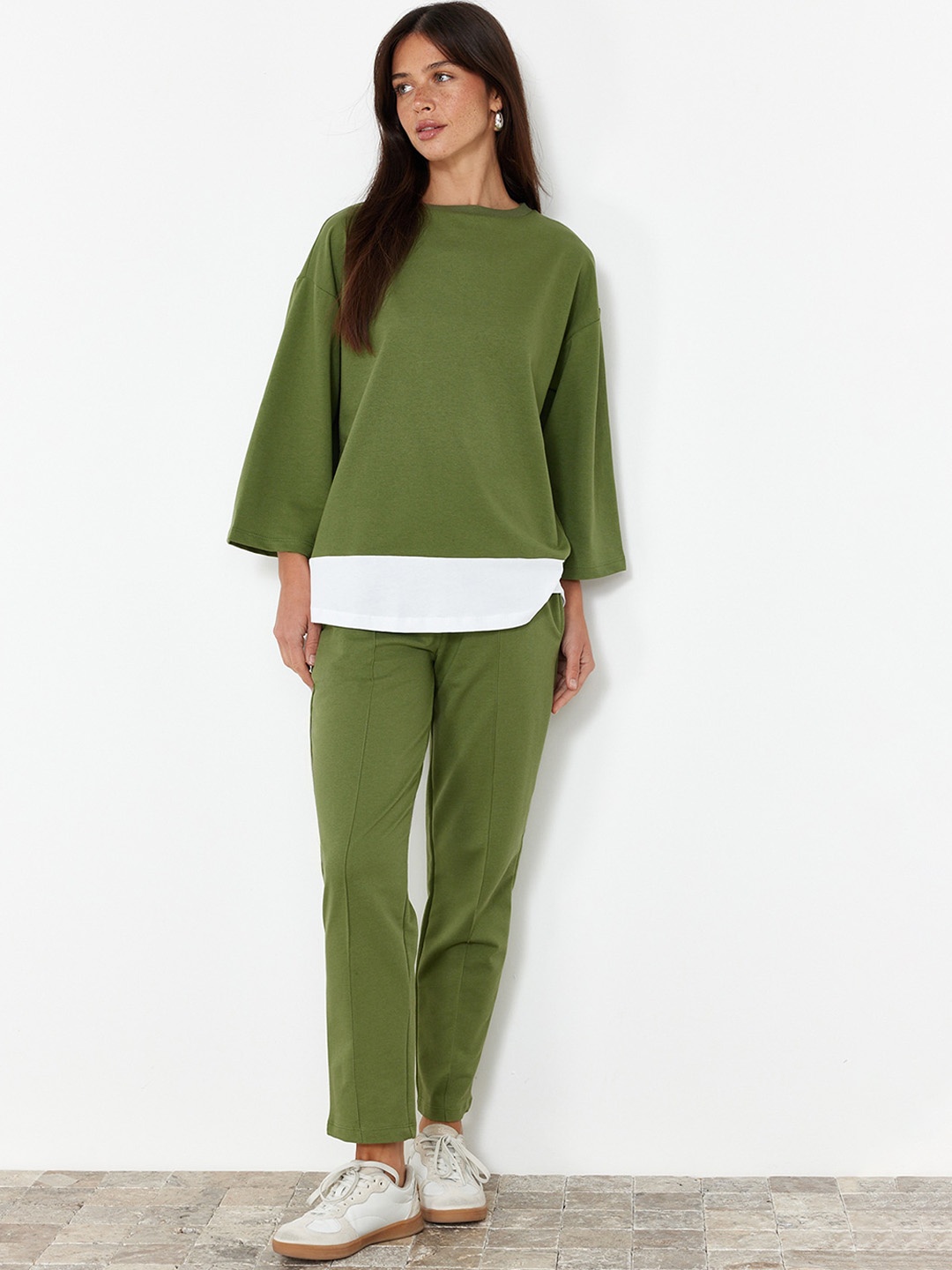 

Trendyol Colourblocked Round Neck Top With Trousers, Green