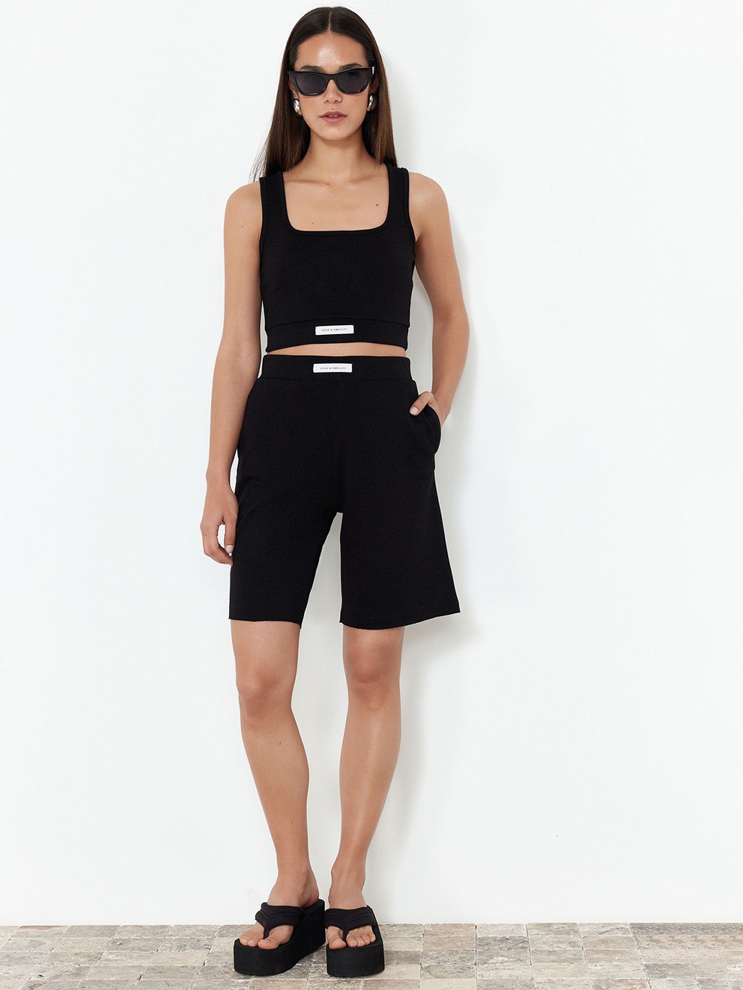 

Trendyol Shoulder Straps Top With Short, Black