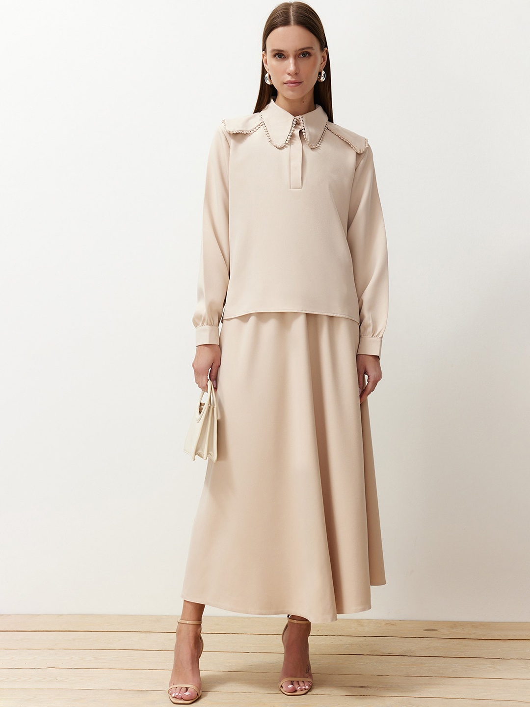 

Trendyol Shirt Collar Cuff Sleeves Top & Skirt Co-Ords, Beige