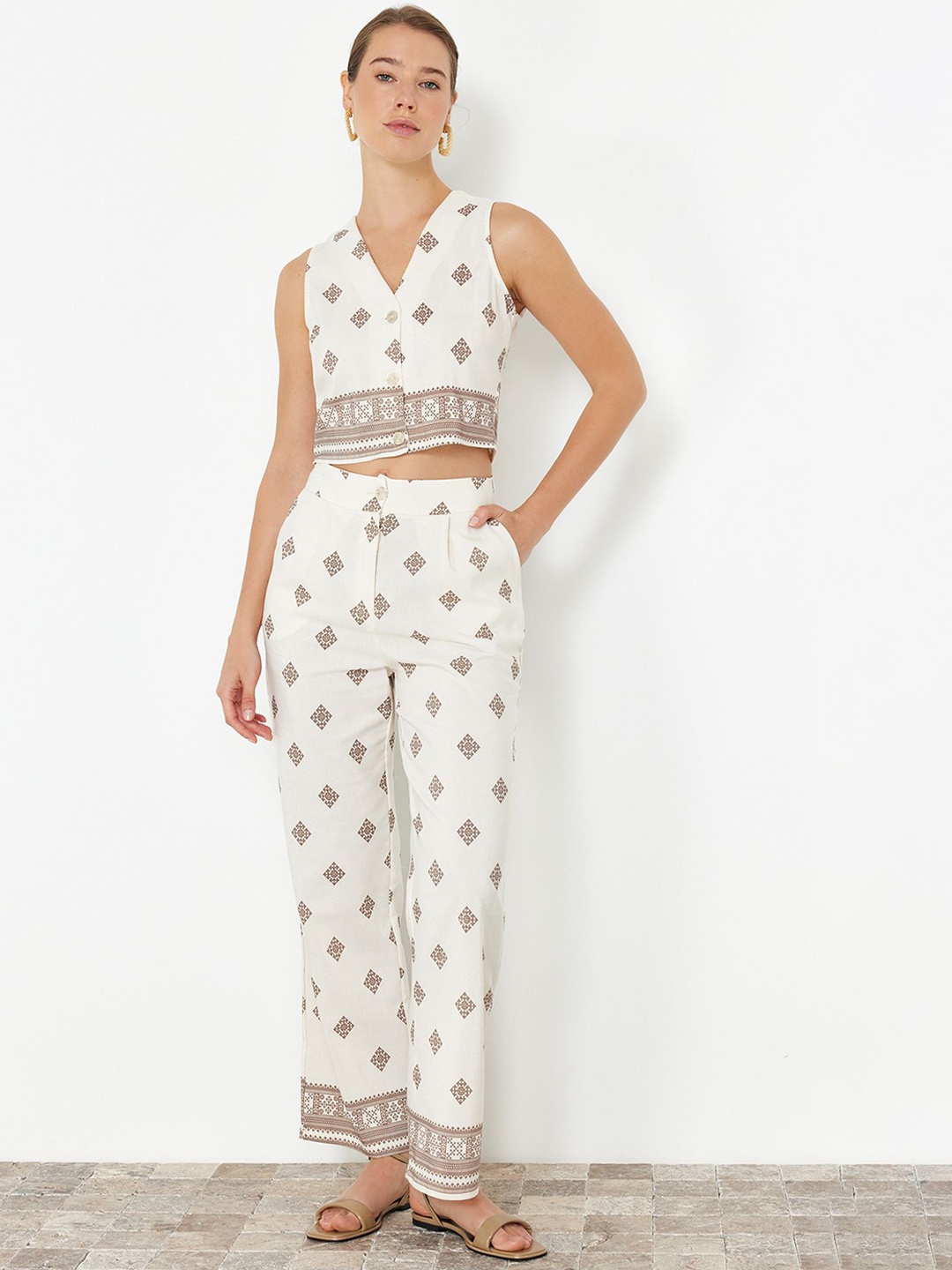 

Trendyol Printed Waistcoat With Trousers, White