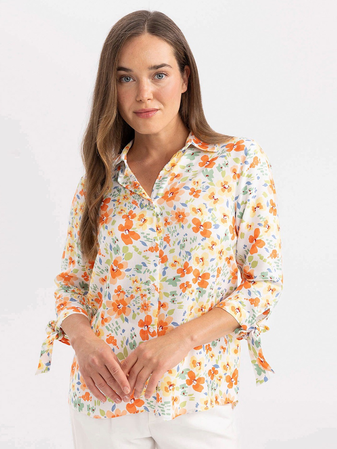 

DeFacto Women Floral Opaque Printed Casual Shirt, Na