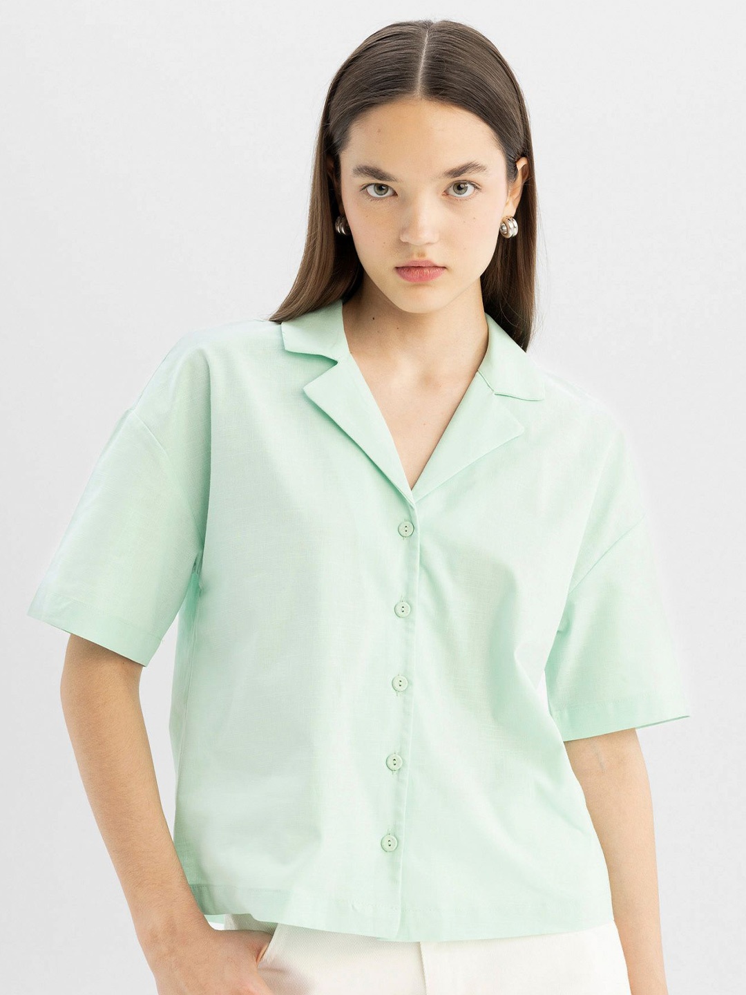 

DeFacto Women Opaque Casual Shirt, Na