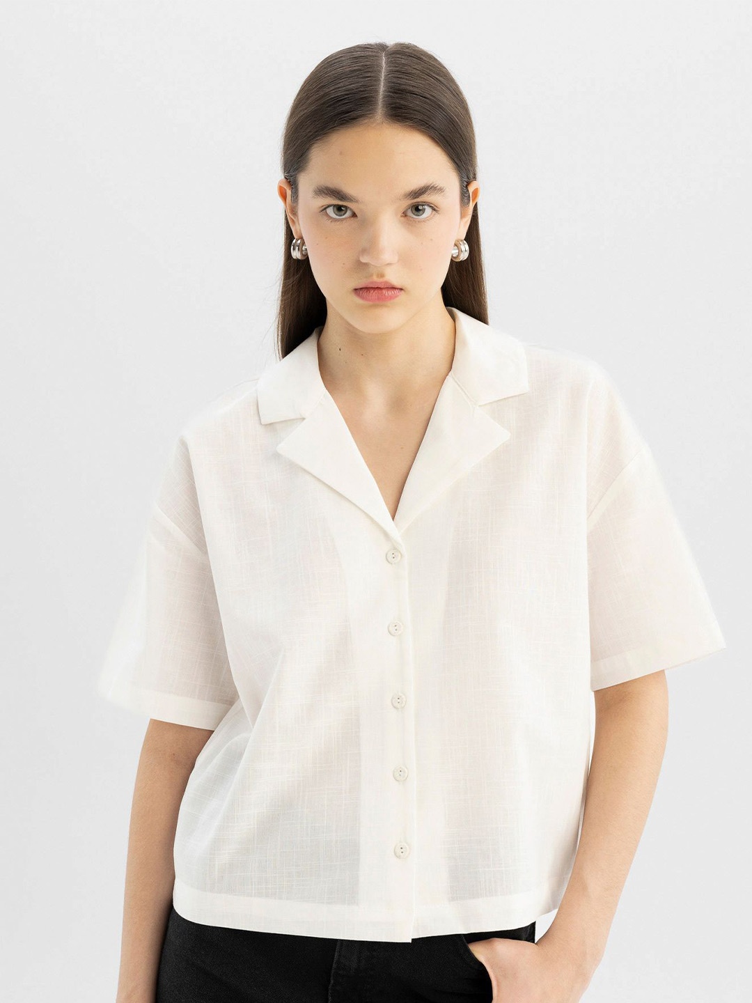 

DeFacto Women Opaque Casual Shirt, Na