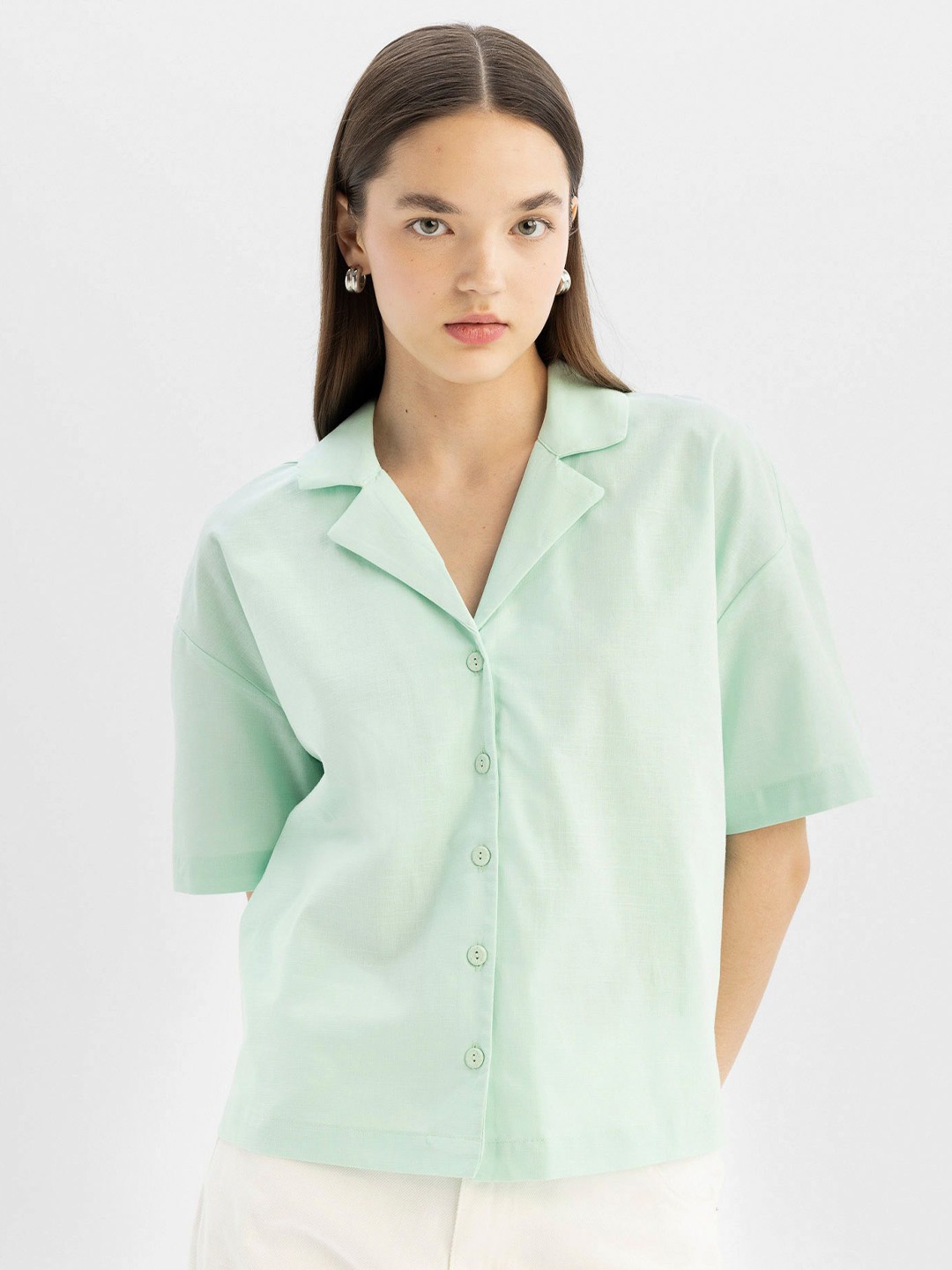 

DeFacto Women Opaque Casual Shirt, Na