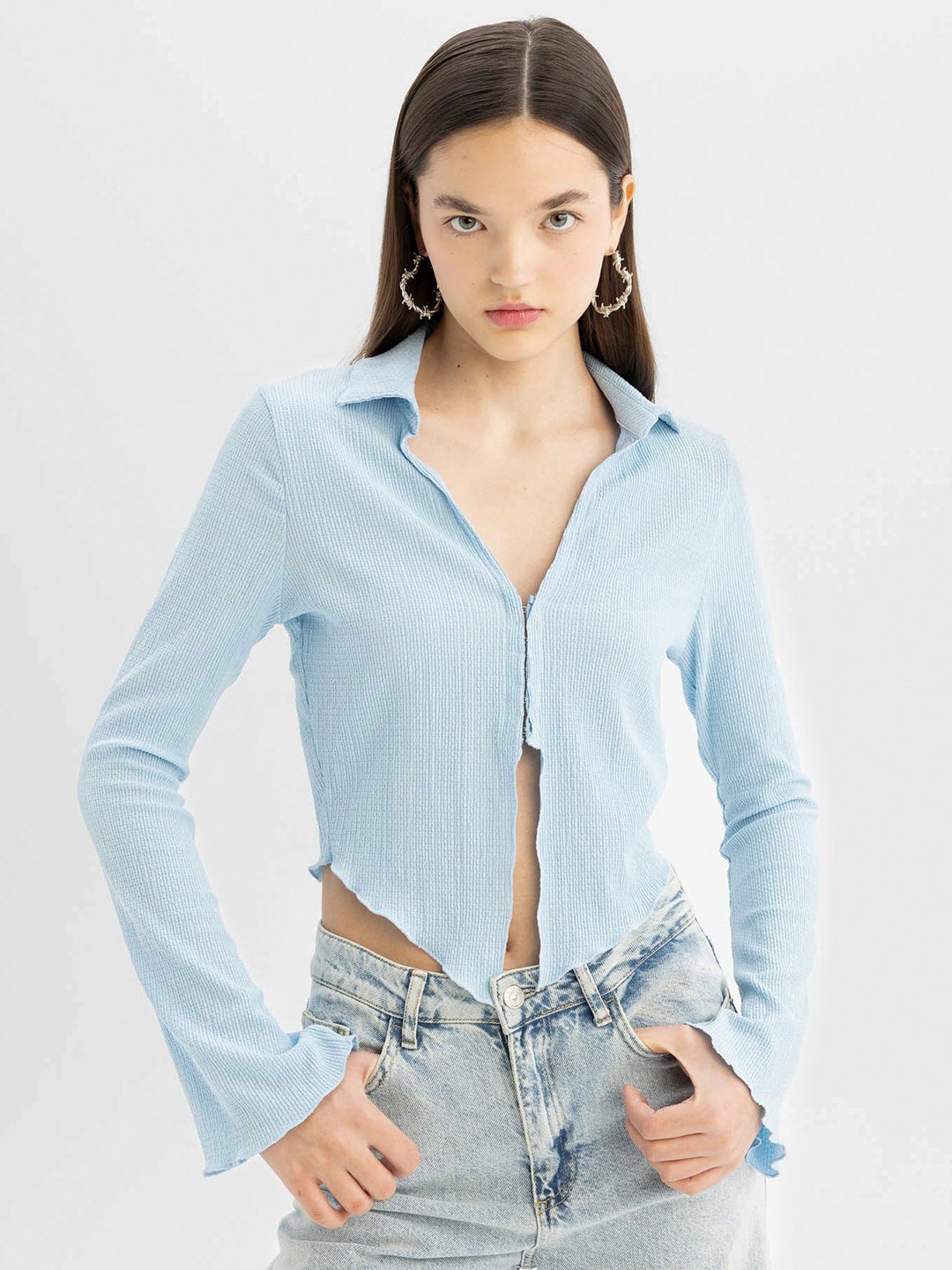 

DeFacto Spread Collar Crop Casual Shirt, Blue