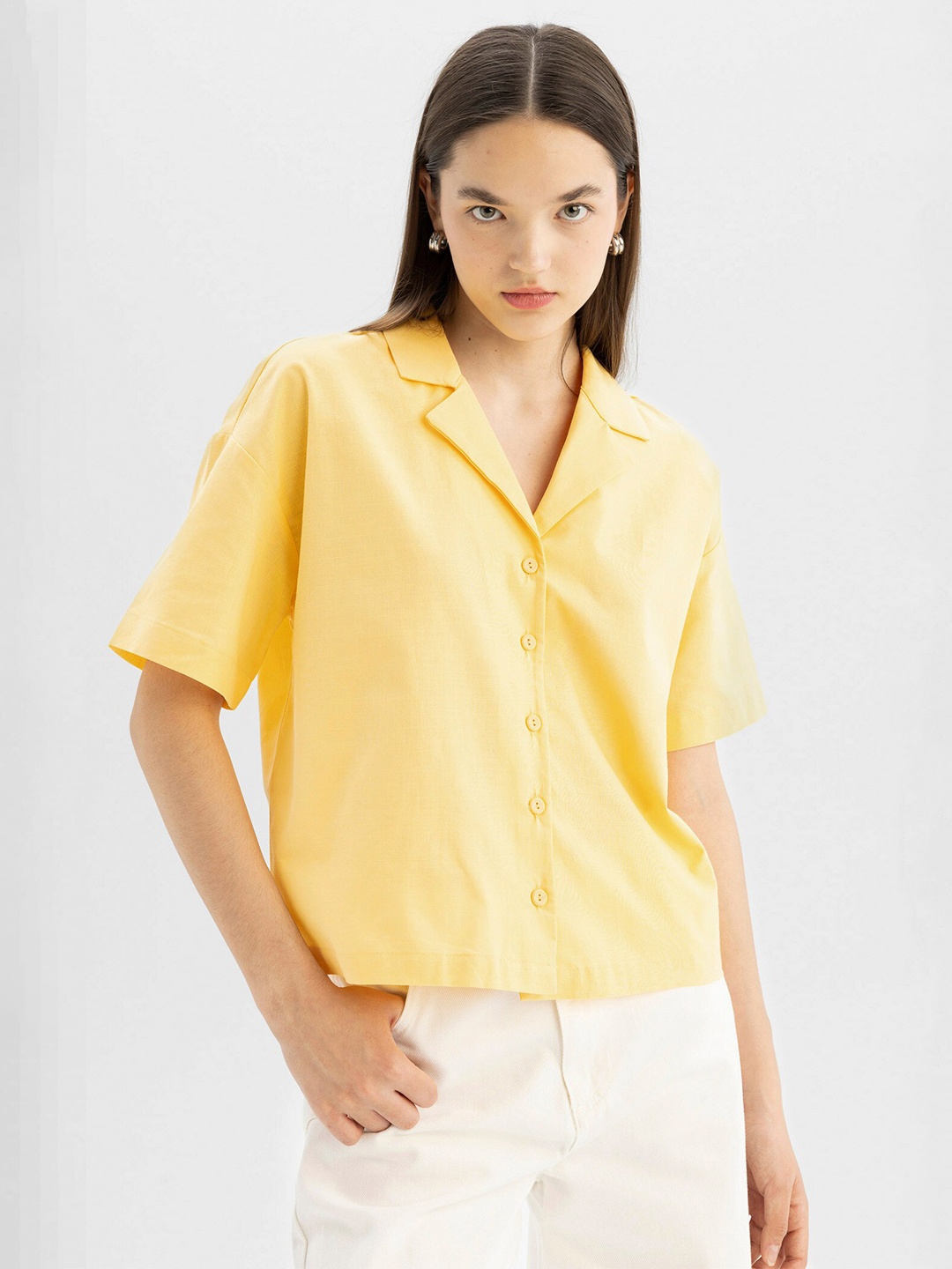 

DeFacto Women Opaque Casual Shirt, Na