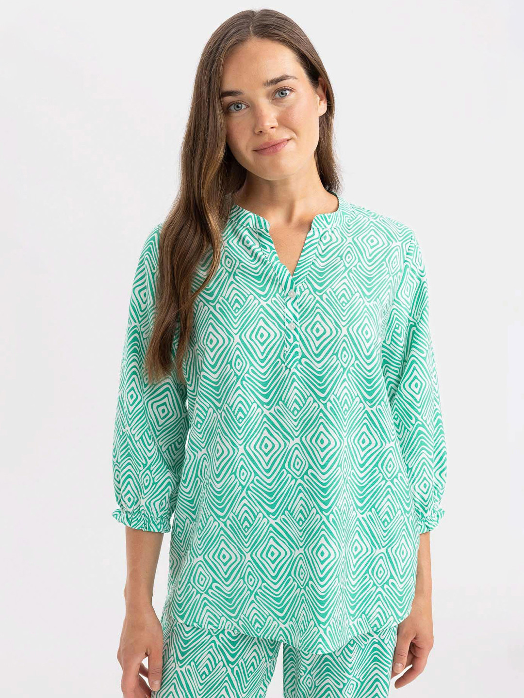 

DeFacto Women Opaque Printed Casual Shirt, Na