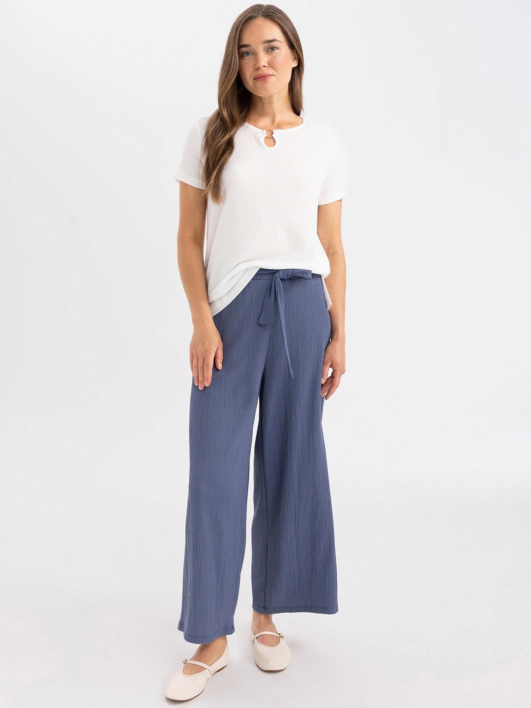 

DeFacto Women Solid High-rise Parallel Trousers, Blue