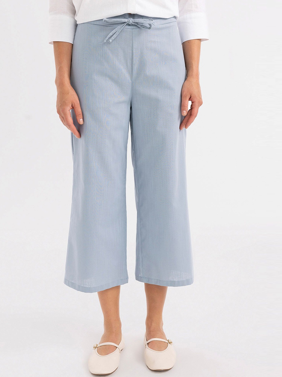 

DeFacto Women Shorts, Na