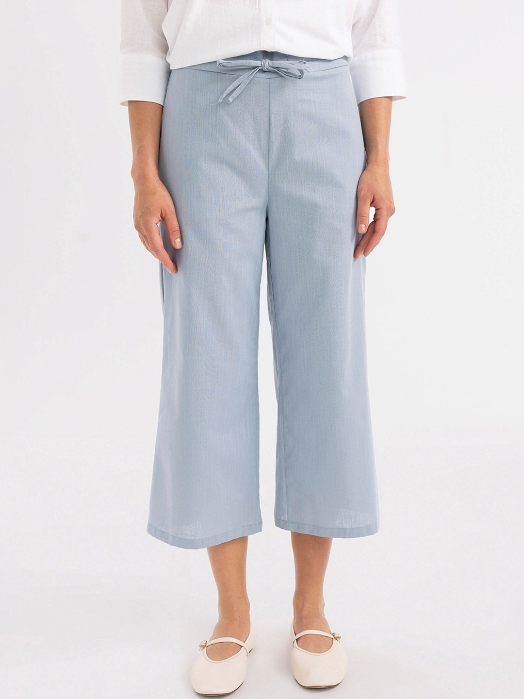

DeFacto Women Shorts, Na