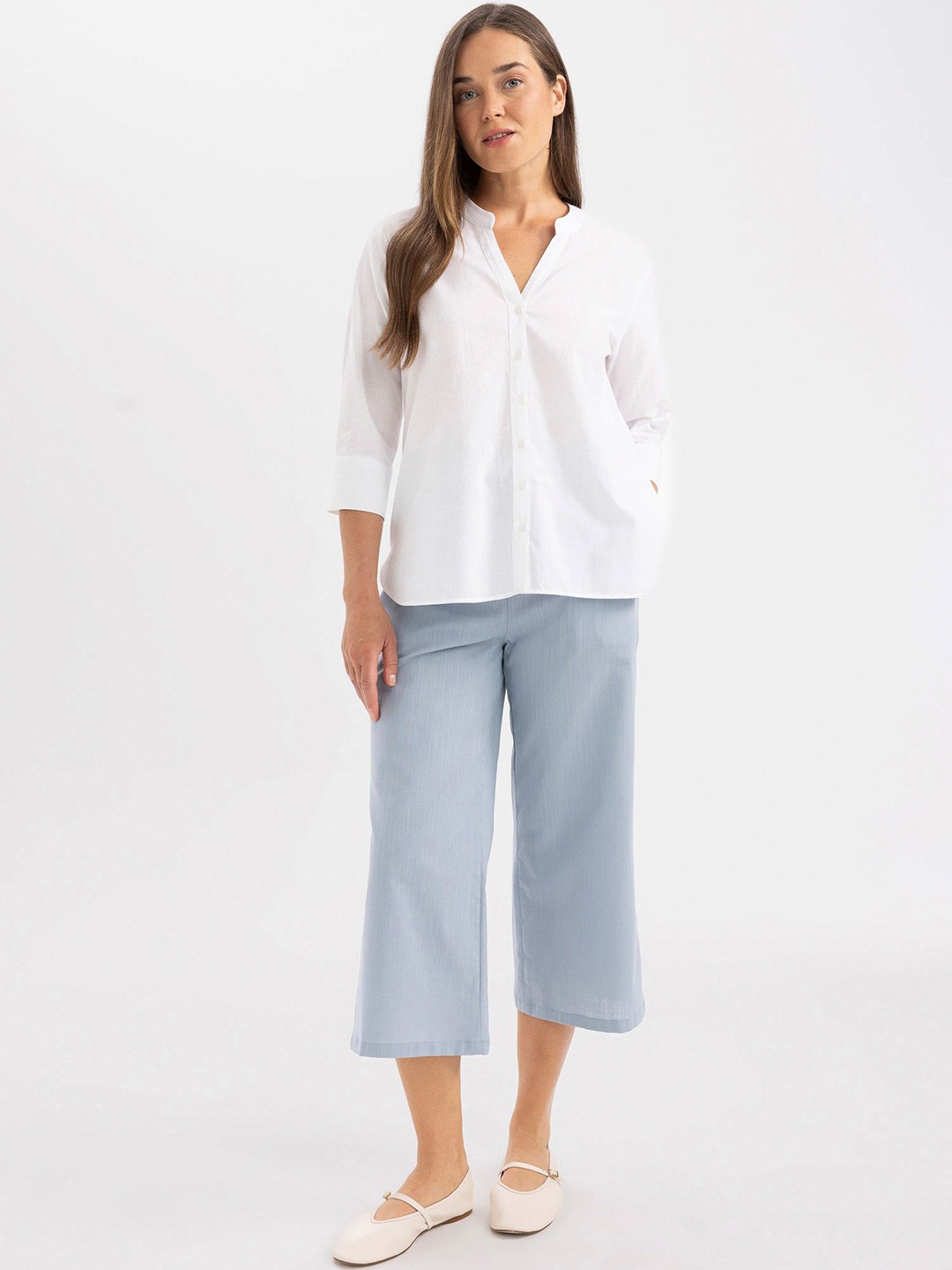 

DeFacto Women Shorts, Na