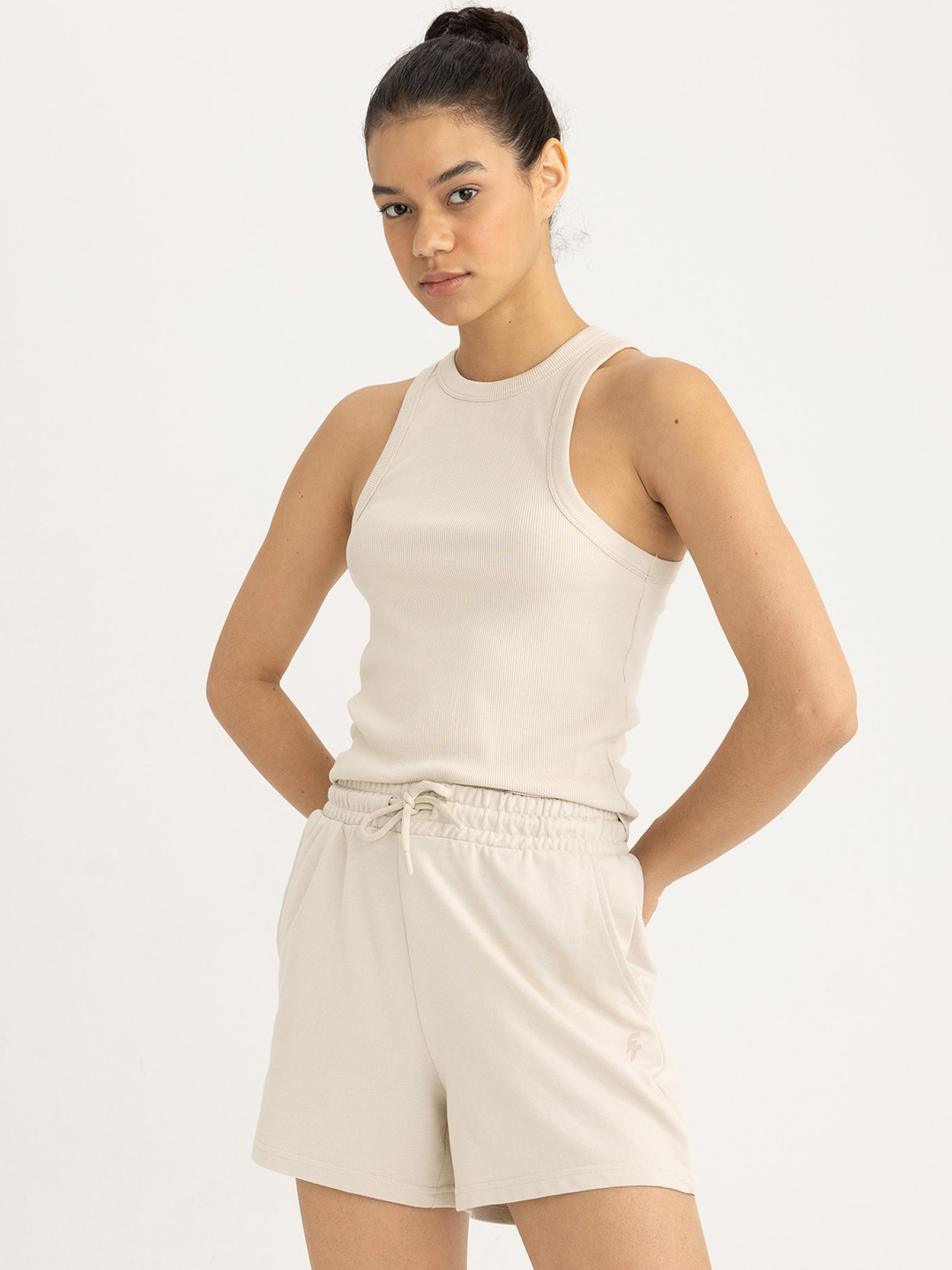 

DeFacto Women Mid-Rise Shorts, Beige