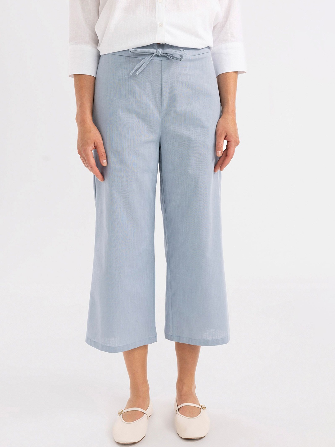 

DeFacto Women Shorts, Na
