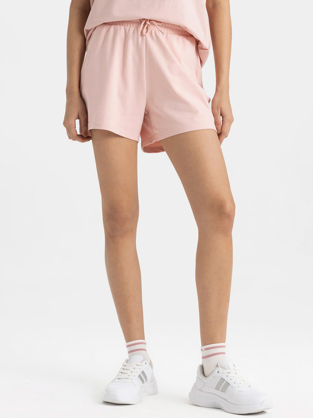 

DeFacto Women Mid Rise Sports Shorts, Pink