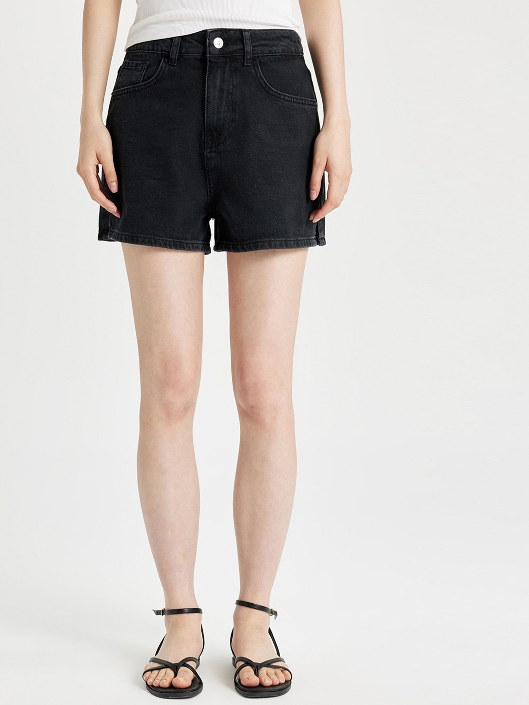 

DeFacto Women Mid-Rise Pure Cotton Denim Shorts, Black