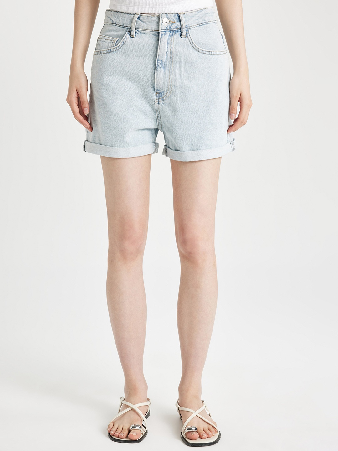 

DeFacto Women Mid-Rise Pure Cotton Denim Shorts, Blue