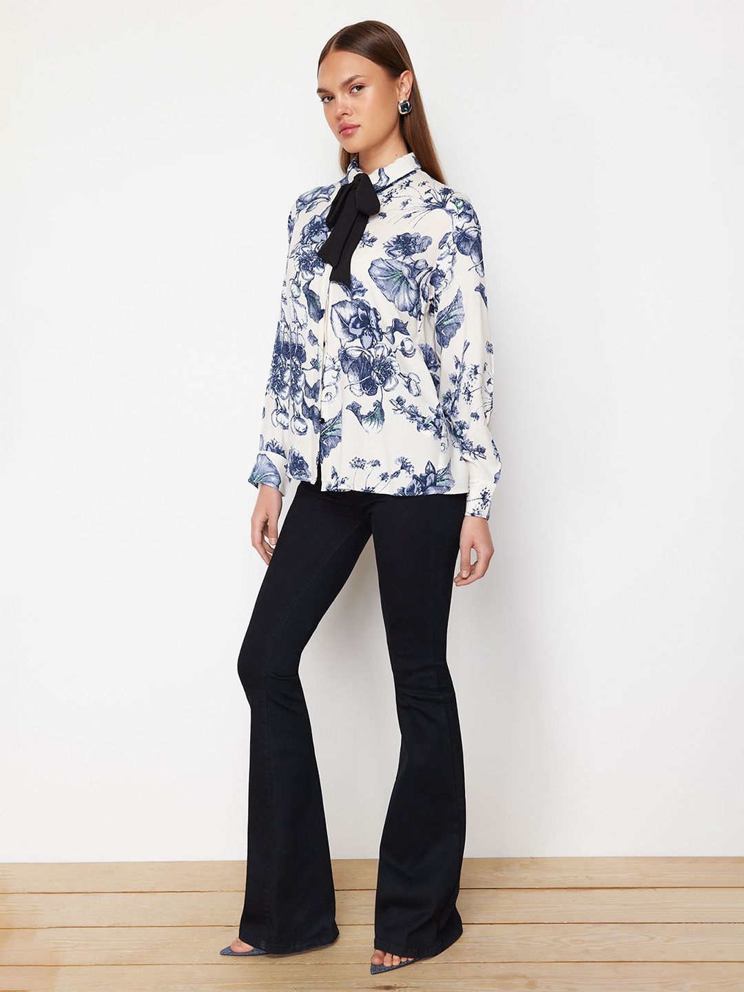 

Trendyol Floral Printed Casual Shirt, Black