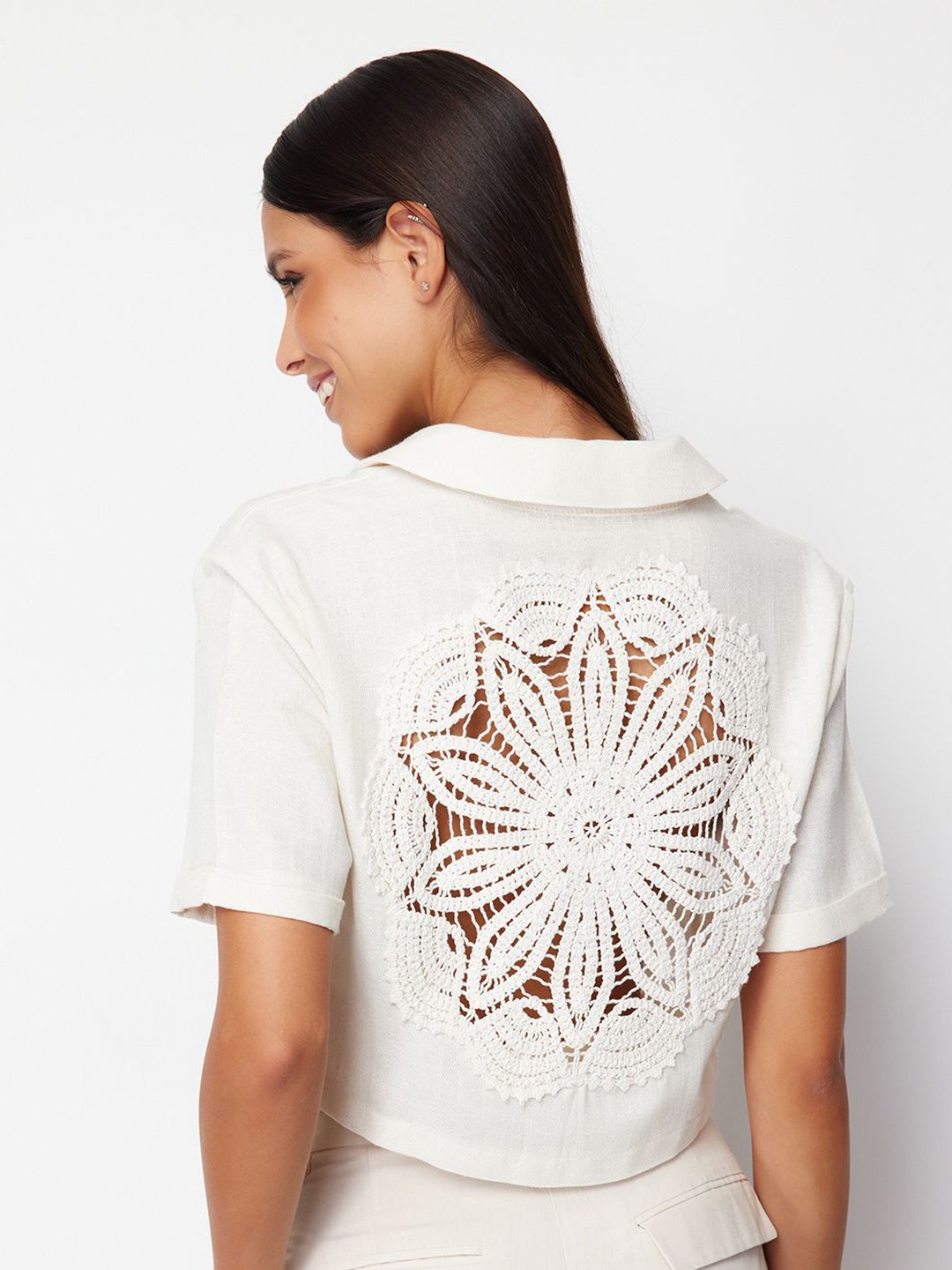 

Trendyol Embroidered Opaque Crop Casual Shirt, White