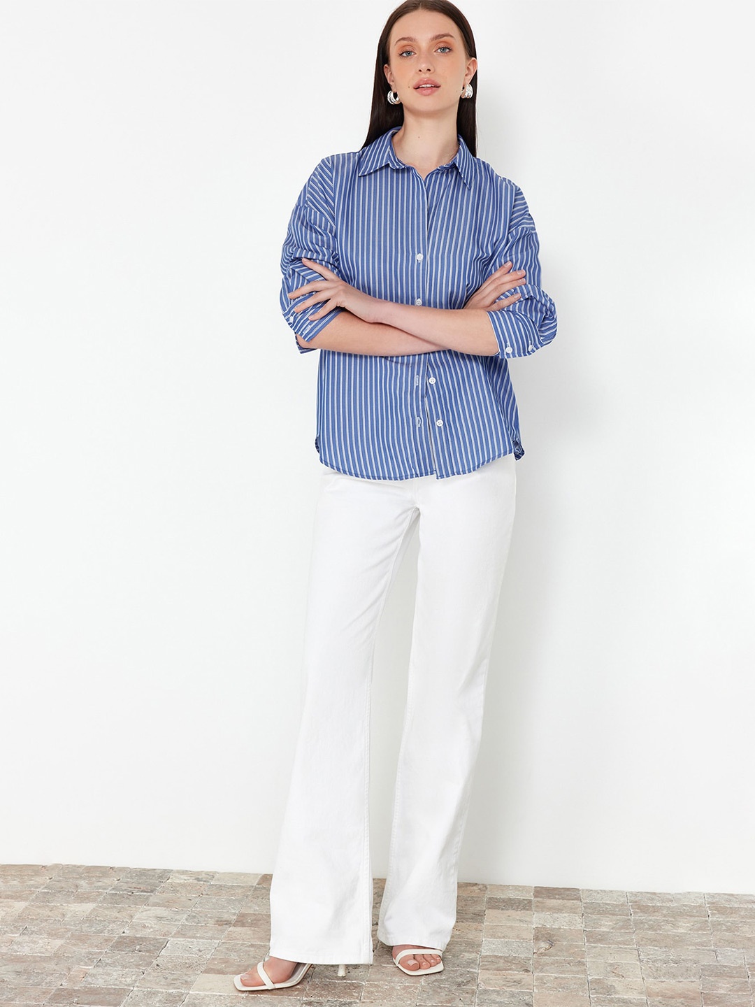 

Trendyol Vertical Stripes Spread Collar Long Sleeves Casual Shirt, Blue