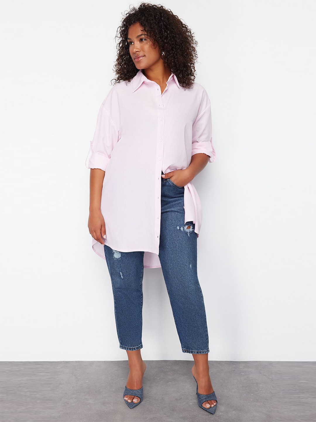 

Trendyol Spread Collar Roll-Up Sleeves Longline Casual Shirt, Pink