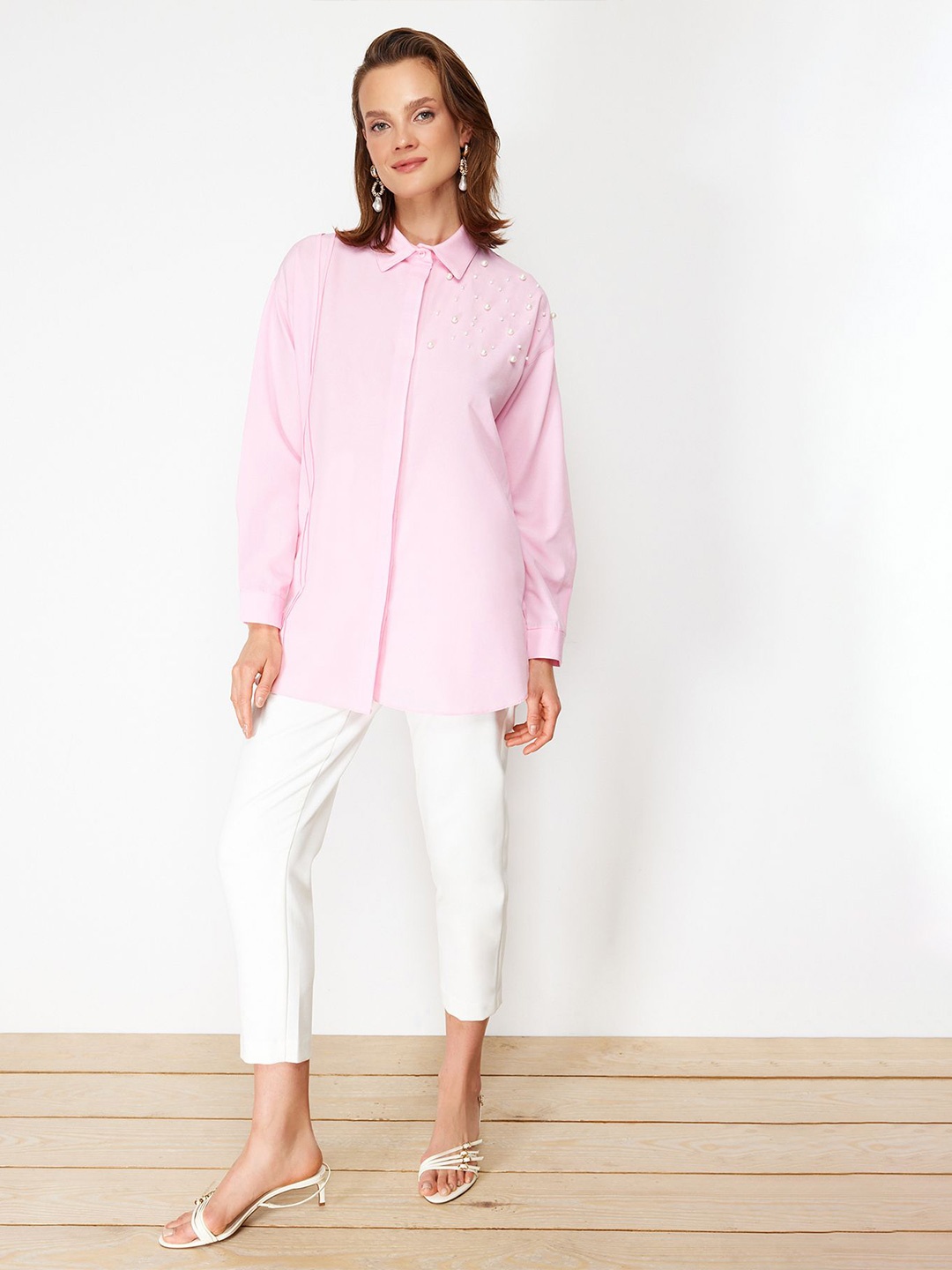 

Trendyol Spread Collar Long Sleeves Embellished Opaque Casual Shirt, Pink